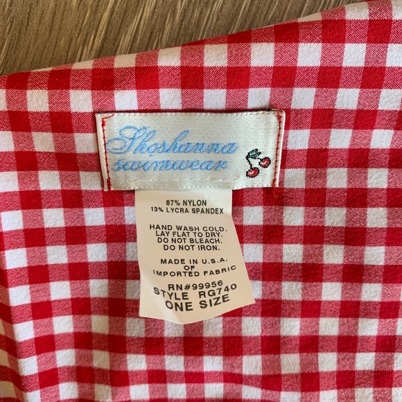 EUC! Red Bandeau Top and Cute Sarong - Picture 5 of 5